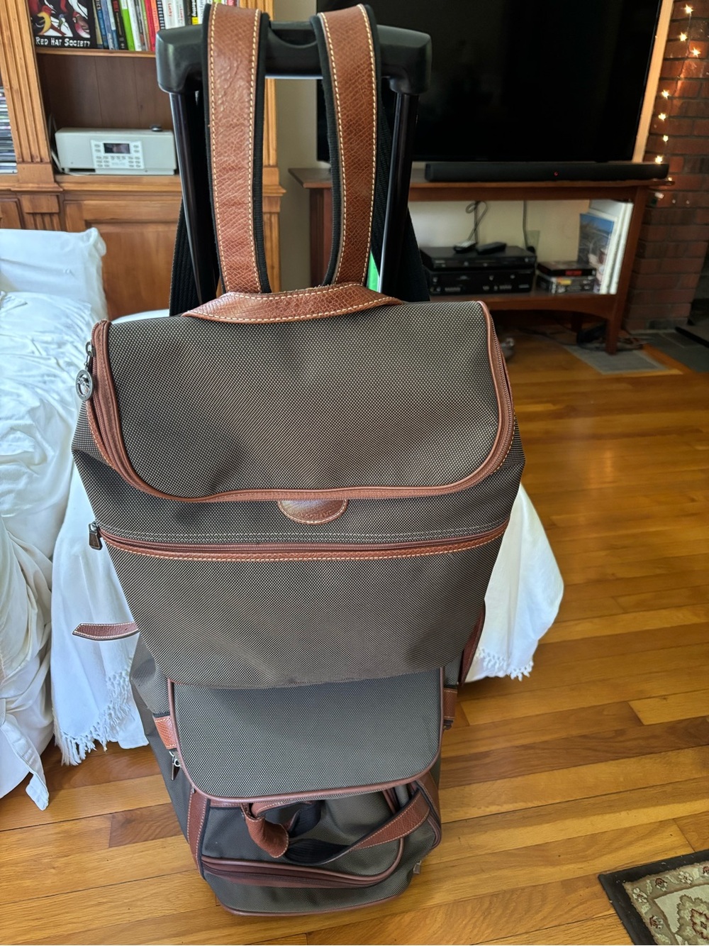 Longchamp Classic Dark Green with Leather Trim Weekend Duffel & Backpack Set - Picture 5 of 8